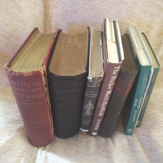 Lot De 2 Livres Rares Sur Les Horloges Anciennes - Occasion, Pour Collectionneurs Ou Passionnés