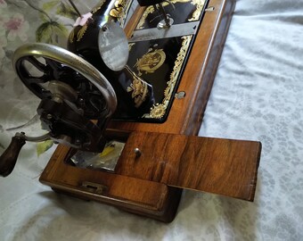 Vintage Hand Crank Sewing Machine, Frister & Rossmann, Made Vintage Hand Crank Sewing Machine, Frister & Rossmann, Made