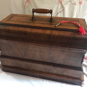 Vintage Hand Crank Sewing Machine, Harris 9H in Nice Wooden Case, Circa 1950s