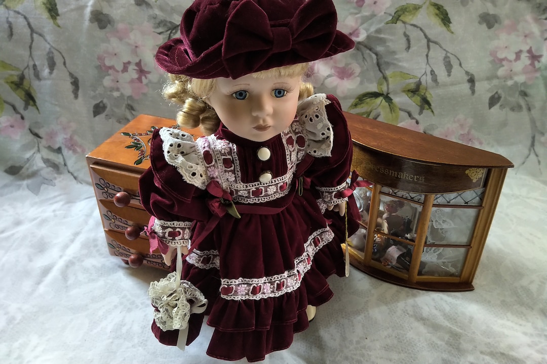 Porcelain Figurine The Leonardo Collection Porcelain Baby Doll The Leonardo  Collection Dolls Price Store