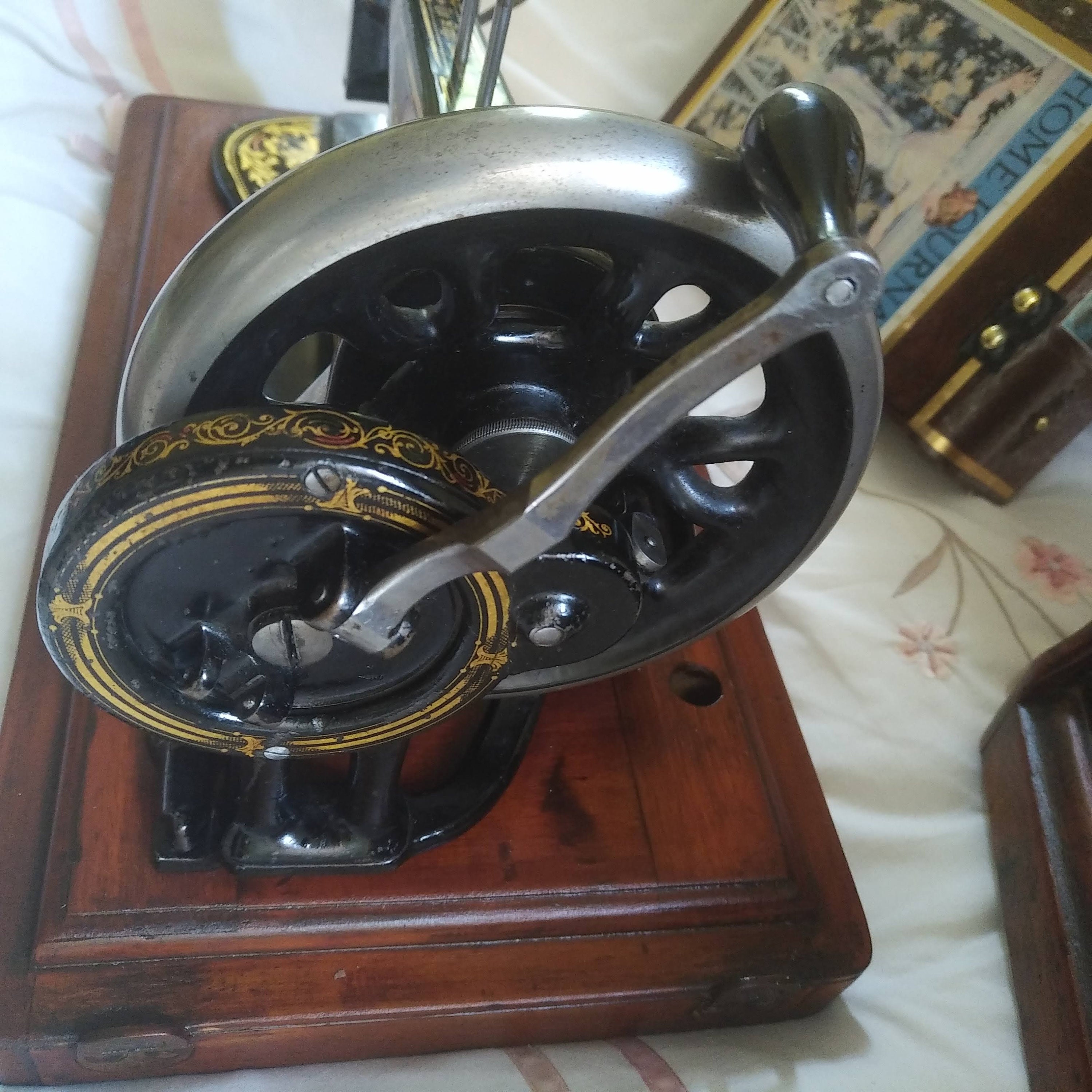 Antique Hand Crank Sewing Machine Singer Fiddlebase in Lovely - Etsy