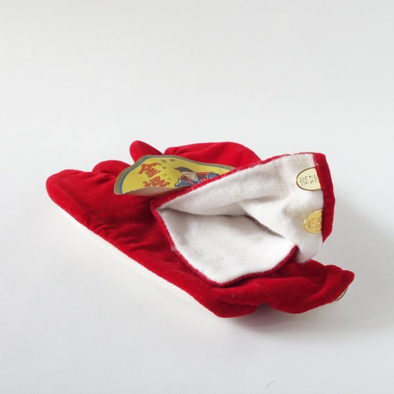 Japanese Red Tabi Socks for kids, with Cute Label… - image 2