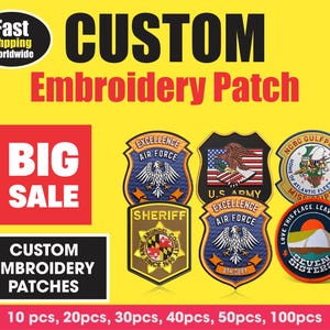 Könnte beinhalten: Eine Sammlung individueller Stickabzeichen mit verschiedenen Designs, darunter Militär- und Polizeiembleme. Das Bild zeigt Abzeichen mit Text wie "Air Force", "Sheriff" und "U.S. Army". Der Hintergrund ist gelb mit dem Text "Big Sale".