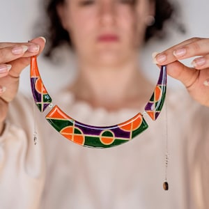 Short chunky necklace with geometric pattern in purple orange and green, Statement bib necklace for her