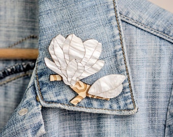 Statement magnolia flower brooches for women, Acrylic nature jewelry wife gift, Plant lover gift lapel pin, Girlfriend gift, Hat pin