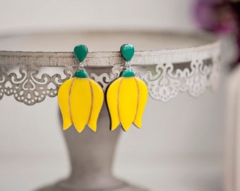 Elegant hand made tulip earrings, Yellow flower clip on earrings, Floral bohemian earrings