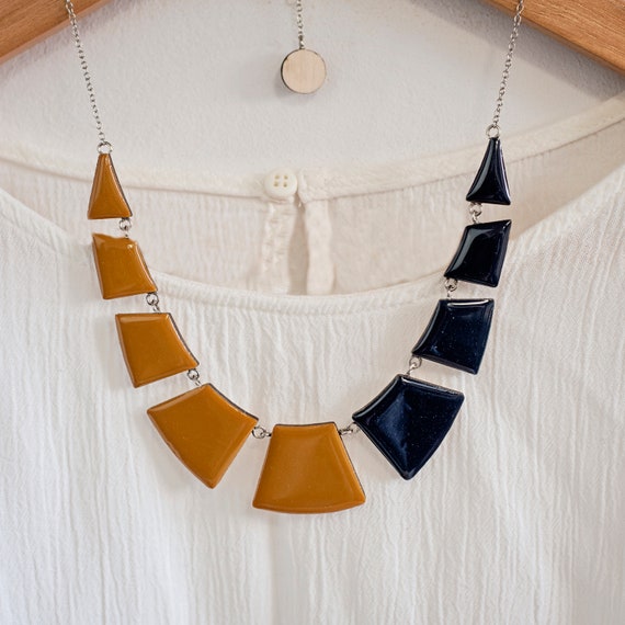 Short Chunky Necklace With Geometric 