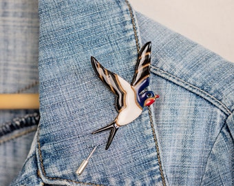 Nature inspired swallow bird mens lapel pin,  Bird jewelry small hand made gifts for bird lover, Cute brooches for women