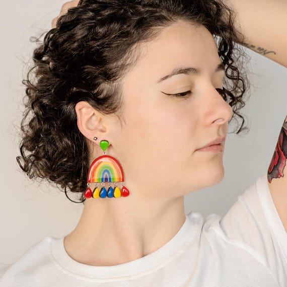 RIXERKOC Orecchini arcobaleno per donne fatti a mano a strati con