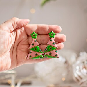 Christmas tree earrings in pink and green, Fun winter holiday clip on earrings, Unique handamde nature earrings, Statement Christmas jewelry