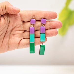 Niedopasowane geometryczne kolczyki, ręcznie robiona biżuteria z wyrazistym wzorem