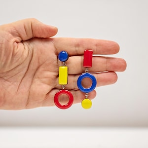 Colorful mismatched earrings in blue yellow and red, Unique geometric earrings with clip on, Handmade statement earrings, Maximalist jewelry