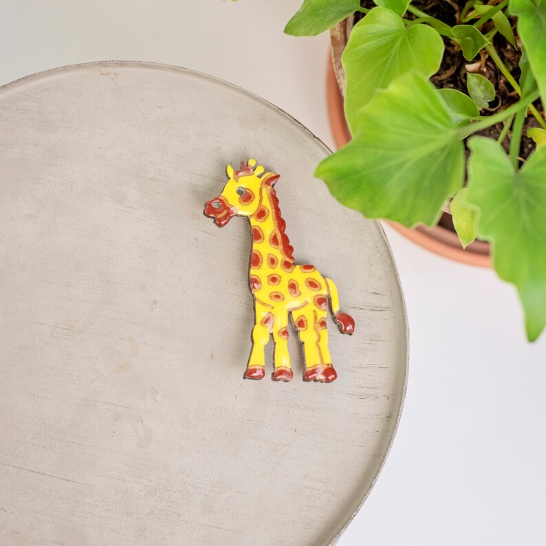 Hand made giraffe brooch jewelry gift for coworker, Trendy nature jewelry brooches for women, Animal jewelry shawl pin, Mens lapel pin image 3