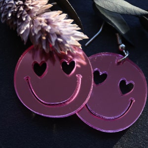 Mirror earrings - friendly faces with heart eyes - pink pink - light acrylic - good mood - round - statement earrings