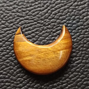 Tiger&#39;s Eye Moon Carving: Natural Gemstone Crescent Moon, 28mm