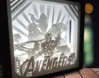 Lightbox Holz, Papierschnitt "Spiderman" "Avengers" inspiriert, Nachtlicht, Schattenbox, dekorativer Blitz, Papierkunst, Fächerkunst, LED-Licht