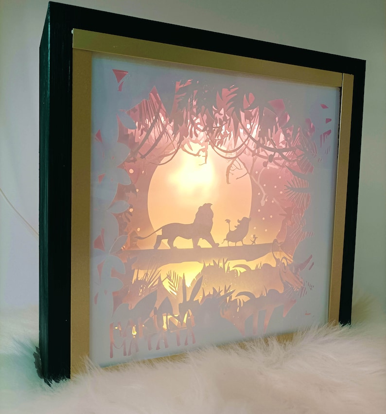 Lightbox Holz und Papierschnitt Lion King Inspired , Wohndekor Lampe, dekorativer Blitz, Schattenbox Papierkunst, Lampe, Licht, Kinderzimmer, LED Bild 5
