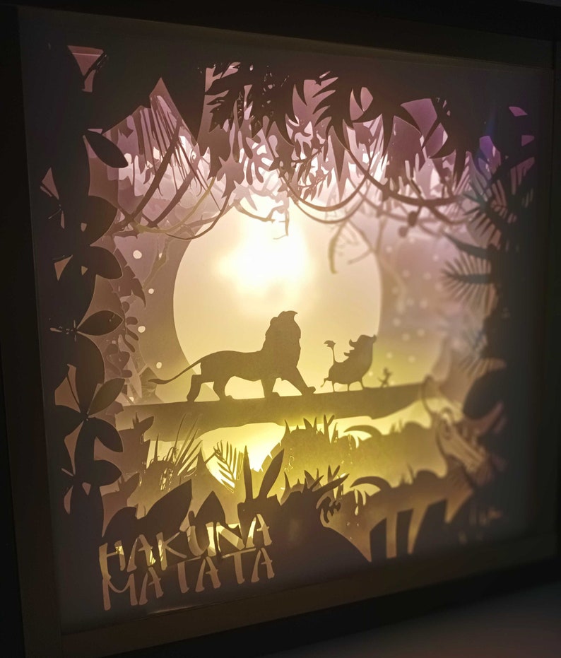 Lightbox Holz und Papierschnitt Lion King Inspired , Wohndekor Lampe, dekorativer Blitz, Schattenbox Papierkunst, Lampe, Licht, Kinderzimmer, LED Bild 6