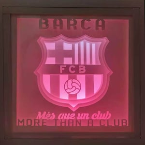 Lightbox personalizzato Papercut Sports Club ispirato, luce notturna, club di calcio e basket Shadowbox decorativo con illuminazione in carta artistica LED