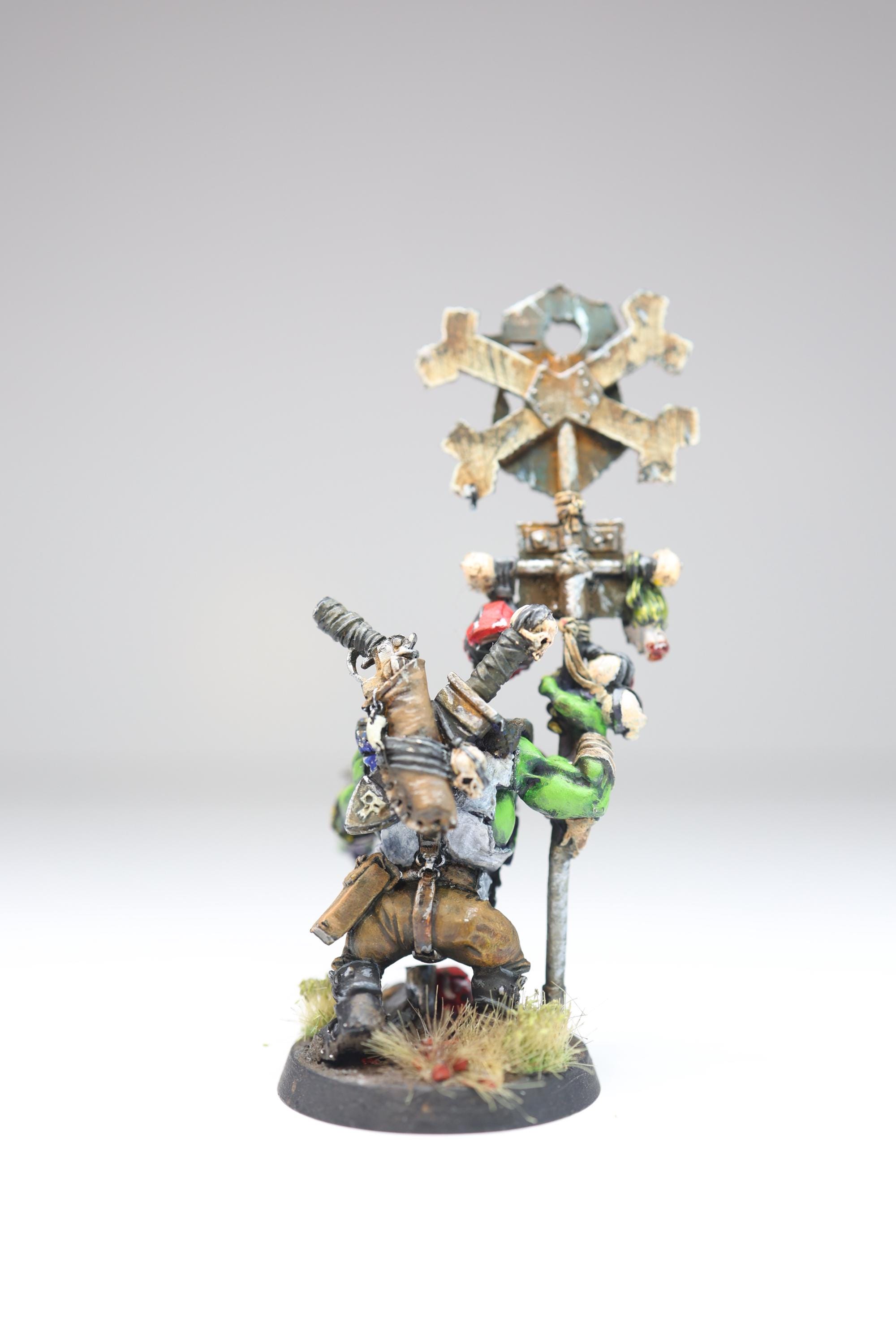 Warhammer 40k - Ork Nob Avec Bannière (Waagh) - Metal OOP - Figurine Démontée Non Peinte