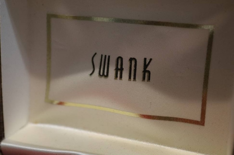 Nice shape Vintage Swank Men/'s Cuff Link Set with Case