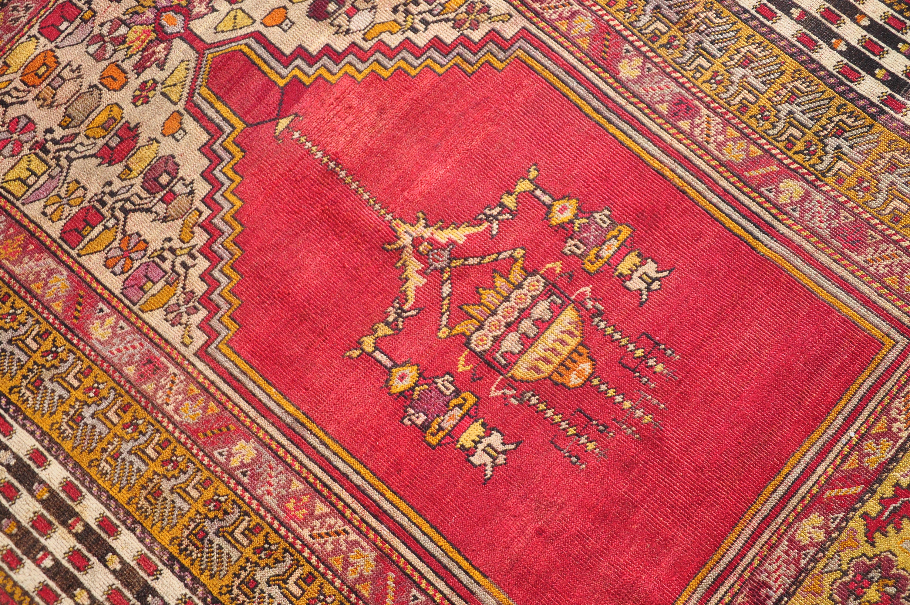 Maturo Rug Aged Mucur Rug - Etsy