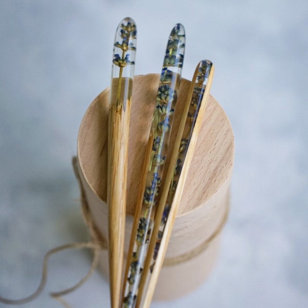 Lavender Wood Hair Sticks, Personalized Wooden Hair Clip, Bun Holder, Hair Fork Flowers, Nature Gift for Women, Resin Hairpin Gift for Women