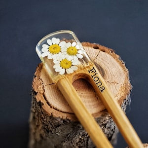 Personalized Hair Fork, Wooden Resin Barrette, Wooden Resin Hairpin, Custom Bun Holder, Chamomile Flower Hair Stick, Gift for Her, Long Hair