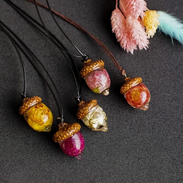Acorn Resin Pendant with Flower, Flowers Resin Pendant Necklace, Acorn Necklace Real Flower, Rose Resin Nature Jewelry