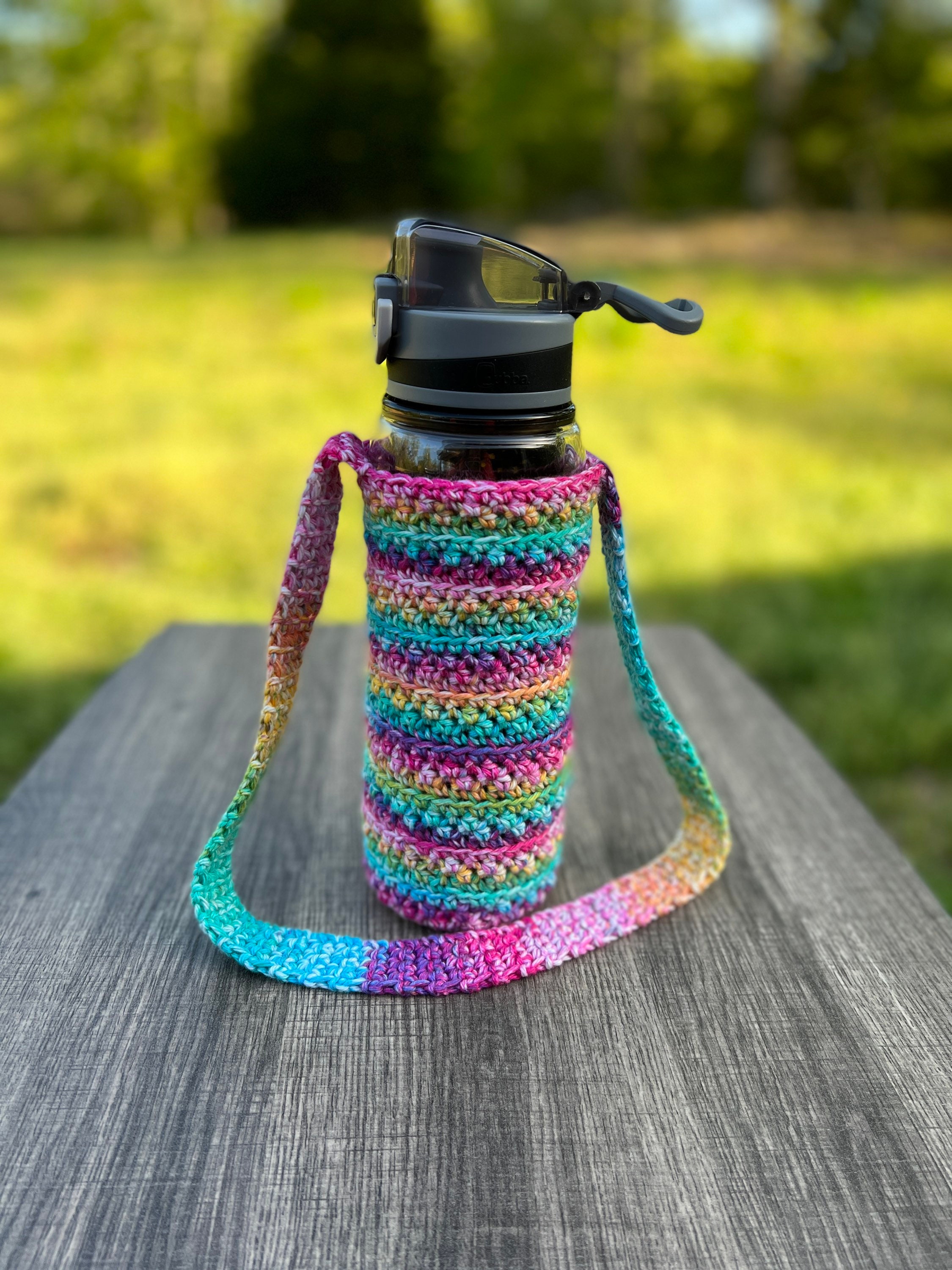 Free Crochet Pattern: Carry All Bottle Holder - Avery Lane Creations