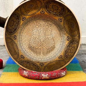 Tigela Tibetana Artesanal, com 7 Pés de Buda em Metal, para Meditação e Cura Sonora, Tigela para Uso em Pé, Artesanato do Nepal