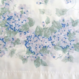 Vintage Printed Pillowcase - Standard Pillowcase - Retro Bedding - Floral Pillow Cover - Pastel Flowers Pillowcase - Poly/Cotton Blend