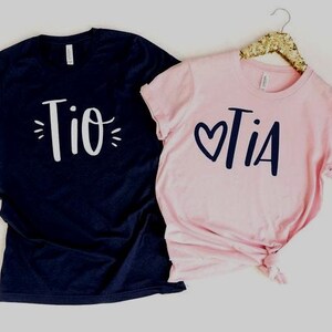 Tia and Tio Shirts - Gift For Aunt to be -  Uncle T-Shirt - Aunt Shirt - Auntie Tee - Uncle Shirt - Announcement Pregnancy - New Aunt