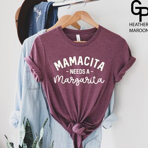 Mamacita necesita una camisa de margarita, camisa de mamacita, camisa de mamá divertida, regalo de baby shower, camisa de mamá, camisa del día de la madre, camisetas de mamá de moda imagen 2