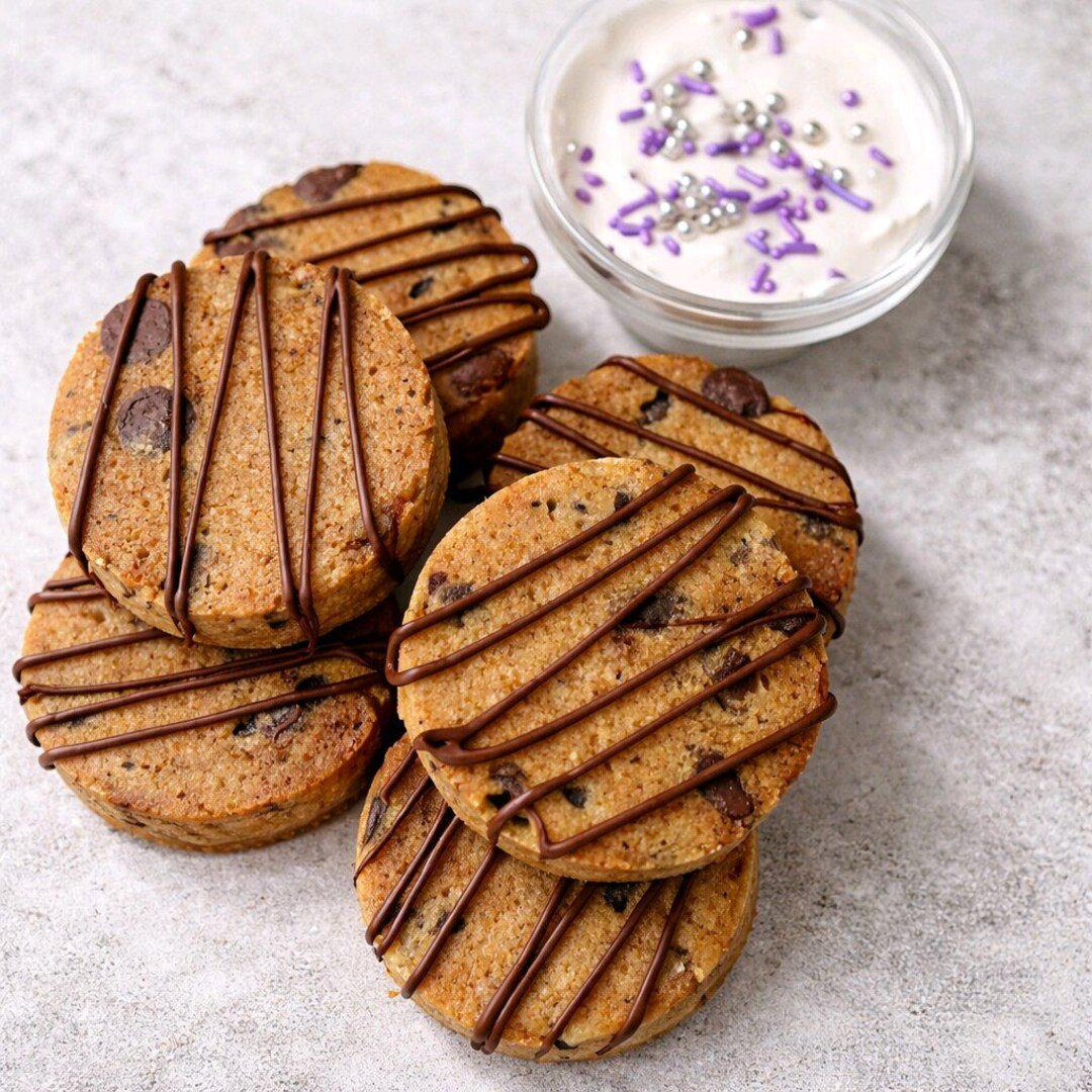 Mini Dipper Chocolate Chip Cookies – Mini Dippers With Buttercream. - Etsy