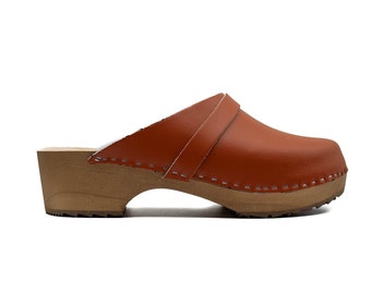 Schwedische Holz Clogs für Frauen - Stilvolle Braune Clogs mit Absatz - Perfektes Geburtstags- und Weihnachtsgeschenk