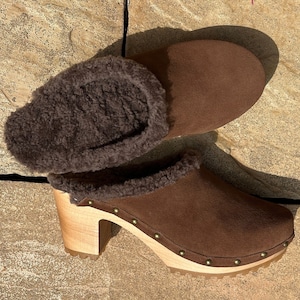 Clogs - Winter Brown Clogs, Clogs for Women, Platform Clogs, wooden clogs for women, garden clogs for women, custom clogs, Winter shoes.
