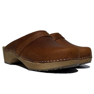 Vintage Style Mens Clogs - Brown vintage style shoes, clogs for men, clogs, mules, wooden clogs, wooden shoes, Sandal Clogs, gift for him
