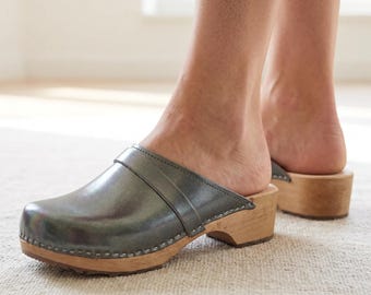 Patented Green Clogs for Women, Vintage Style Wooden Mules