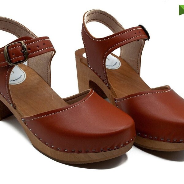 vegan clogs