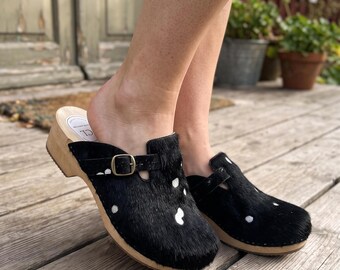 Vintage Clogs in Black Cow Leather with Wooden Sole – Unisex Summer Sandals
