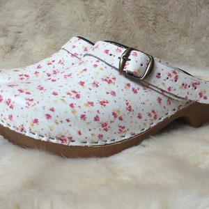 Schwedische Holzschuhe für Damen - Stylische Hausschuhe, Gartenschuhe und mehr