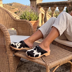 Cow Leather Clogs Shoes with cowhide in black and white, womens wooden mules