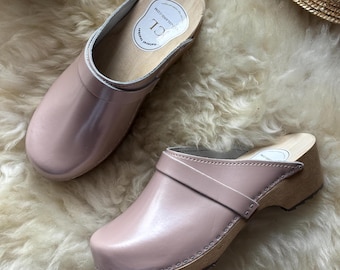Pearl Leather Clogs: Handmade Swedish Style, Orthopedic Alder Wood Sole