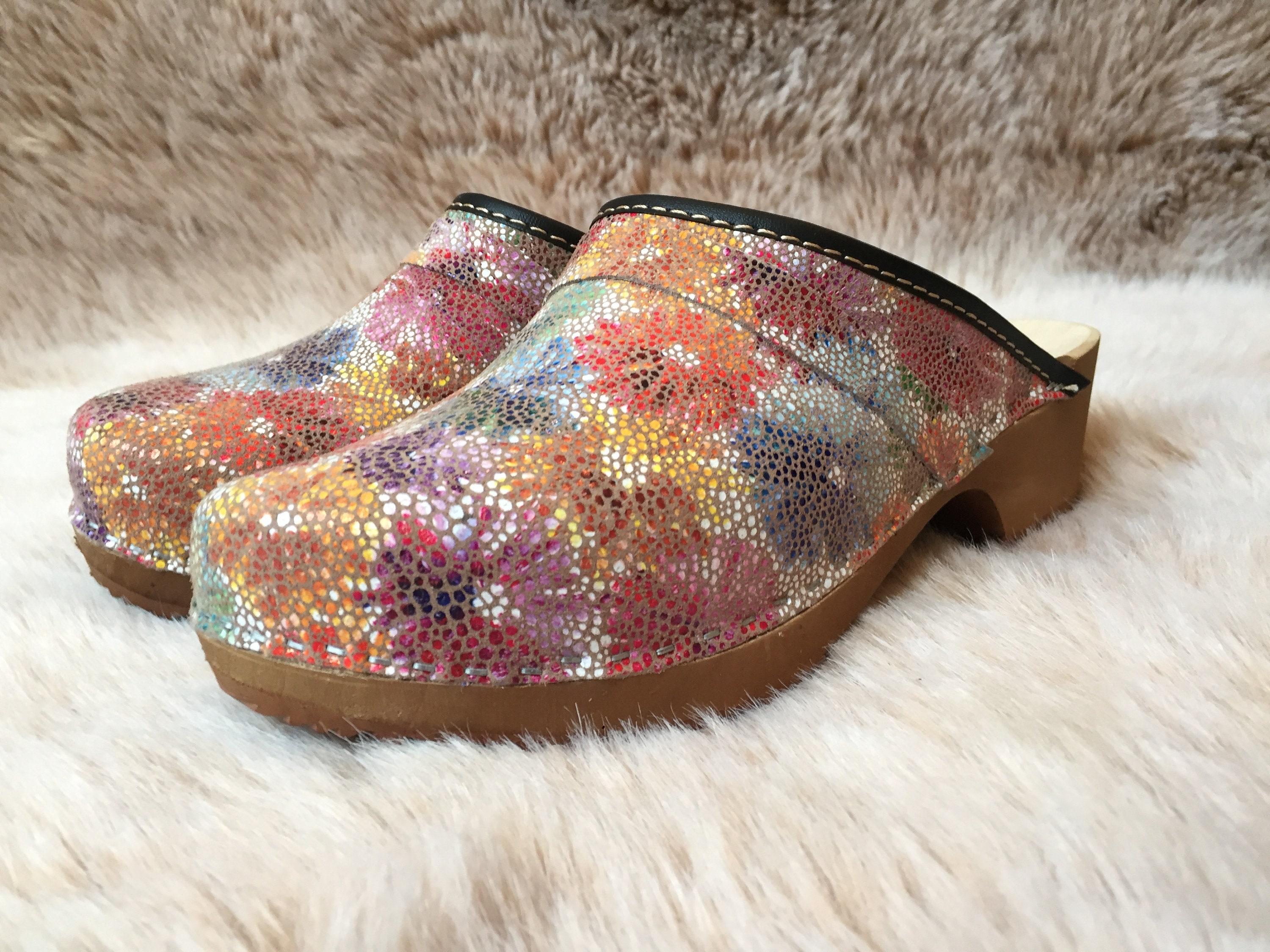 tassel clogs
