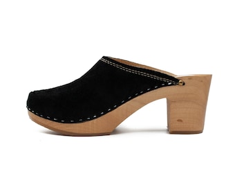 Handmade Black clogs, Scandinavian style slip-on Sandals for women, eco-friendly comfort footwear