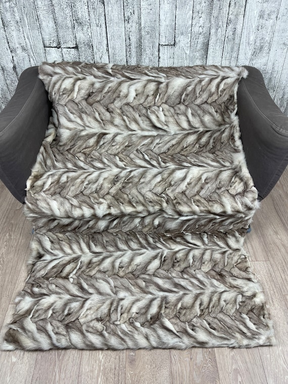 Luxury blue fox patchwork fur blanket throw rug, cozy and fluffy genuine fur blanket