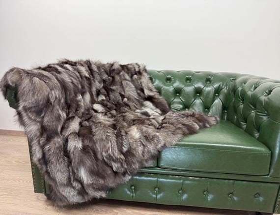 Frost Fox Fur Throw: Luxury Real Fur Blanket
