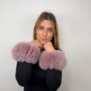 Fur cuffs, real fox fur cuffs, fluffy and cozy fur cuffs, wrist warmers
