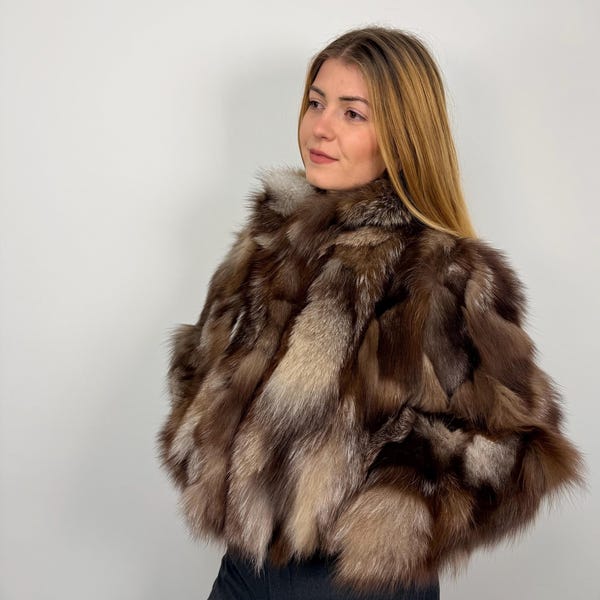 Elegant Crystal Fox Fur Cropped Jacket: Genuine Fur Winter Coat